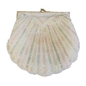 Antique Vintage 1950s Pearl Beaded Seashell Fancy Gold Chain Clutch Purse